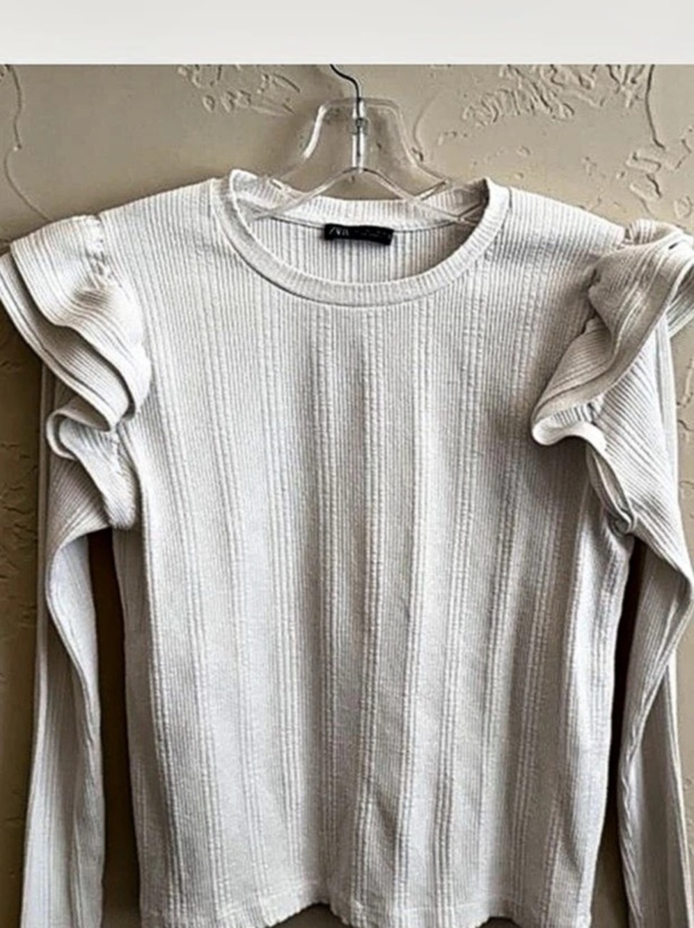 Zara Ribbed Ruffle Sleeve Top in White Size Large